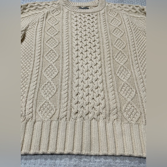 Men's L.L.Bean Signature Cotton Chunky Cable Knit Fisherman Sweater Beige Medium - Picture 8 of 13